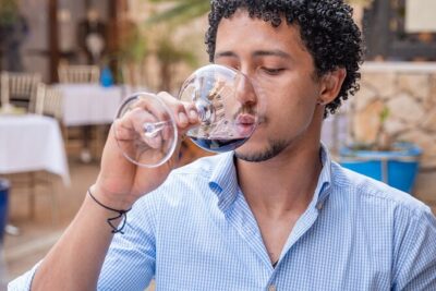 Portuguese Wine Tasting& Tapas in the heart of Faro - Stop-by-Stop in Faro: Four Stops That Keep the Night Moving