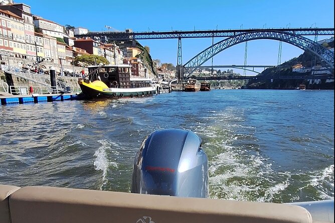 Private 6 Bridges Cruise with Tapas and Port Wine - Taking in the Infante D. Henrique and D. Luís I passes