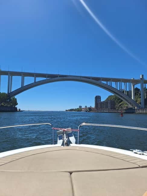 Private Boat Tour in Porto with Portuguese Tapas Option - Portuguese Tapas on Board: A Simple Way to Turn Views into a Meal