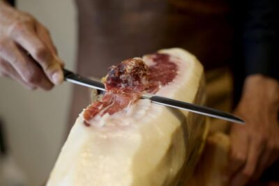 Private Lisbon Tour with Premium Portuguese Wine and Tapas Tasting - Meeting at Restauradores: Easy Start, Solid Placement