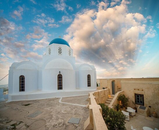 Private Santorini Sunset Wine Tour with Tastings and Tapas - Key points