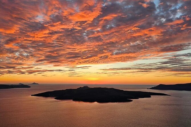 Private Sunset Wine Tour with 3 Wineries and Tapas - Who this Santorini wine tour suits best