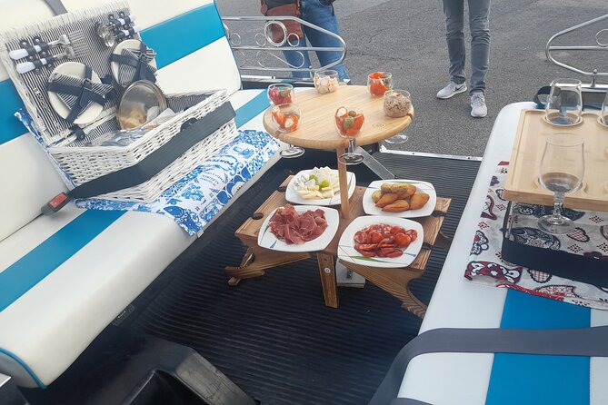 Private tapas tuk tuk tour through Lisbon - The private-group format: small, flexible, and easier to manage