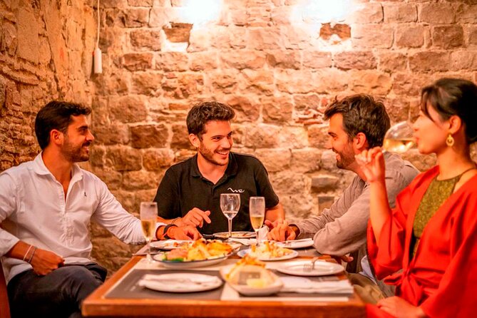 Private Tour: Tapas, Wine & Flamenco Show in Barcelona’s Old Town - Start at Palau de la Música and orient fast in Ciutat Vella