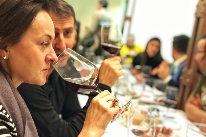 Private Wine & Gourmet Tapas Tour in Madrid with Sommelier - Stop 2: Modern Vermouth Cocktails and Gordal Olives