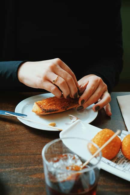 Ruzafa Food & Wine Tour: Tapas, Drinks & Local Secrets - Key things to know before you go