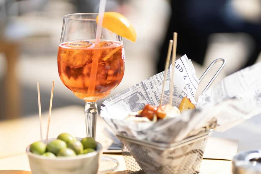 Ruzafa Food & Wine Tour: Tapas, Drinks & Local Secrets - How the drink pairing works (and why it’s a smart way to learn)