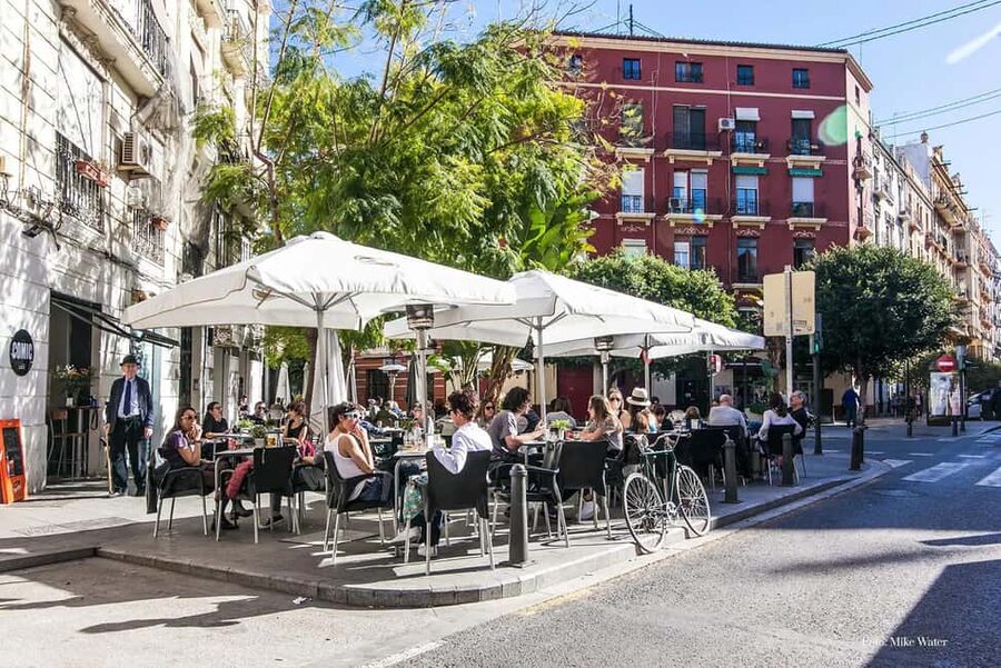 Ruzafa Food & Wine Tour: Tapas, Drinks & Local Secrets - The four stops: three tapas, each with its own lesson