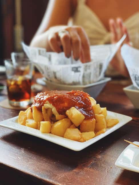 Ruzafa Food & Wine Tour: Tapas, Drinks & Local Secrets - How to spot authentic venues and avoid the tourist traps
