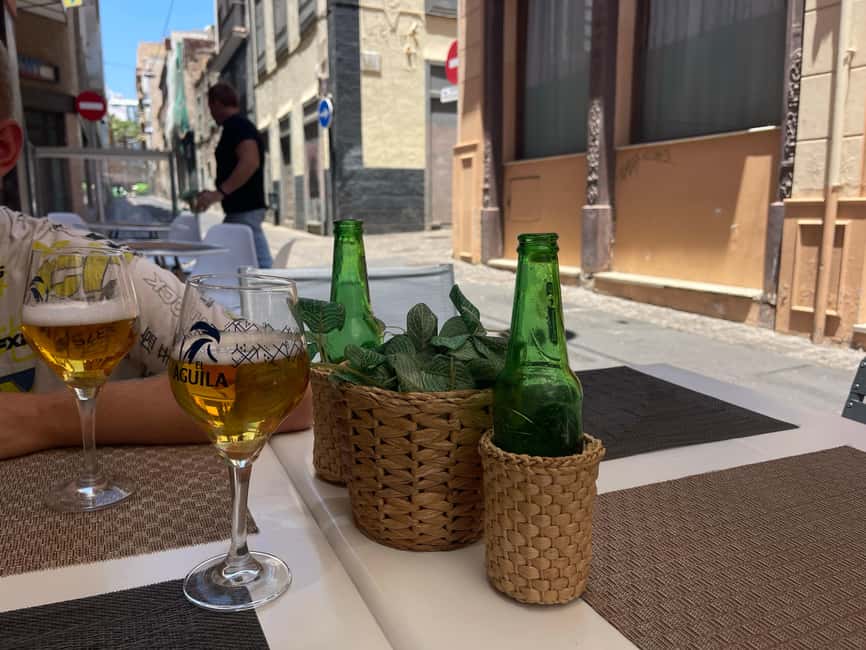 Santa Cruz guided bike tour 1,5 hour + Tapas - Castillo Negro and the story of the coast-side defenses