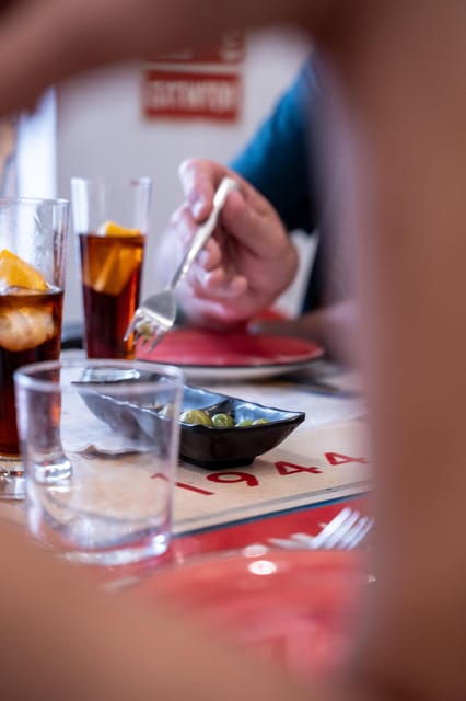 Seville Adventure: Historic Walking Tour & Traditional Tapas - Where you meet and how the 3-hour format feels