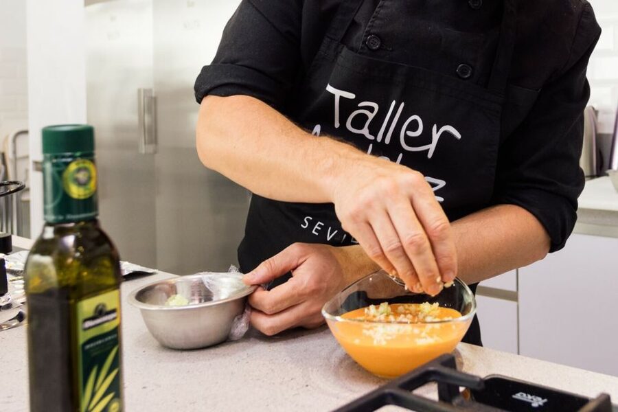 Seville: Andalusian Tapas Class - How the 3.5-hour tapas class flows (hands-on, then dinner)