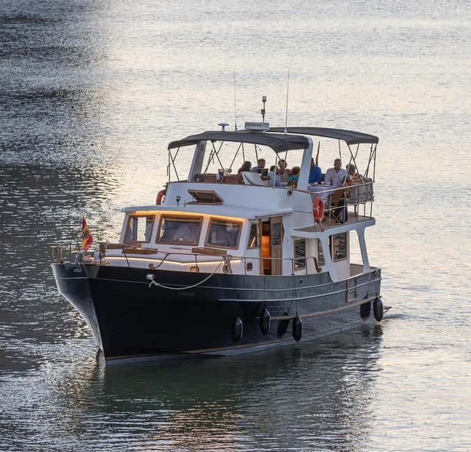 Seville: Flamenco life music Yacht Cruise, Tapas & Drinks - Why This Flamenco Yacht Cruise Feels Like Seville, Not a Show Copy