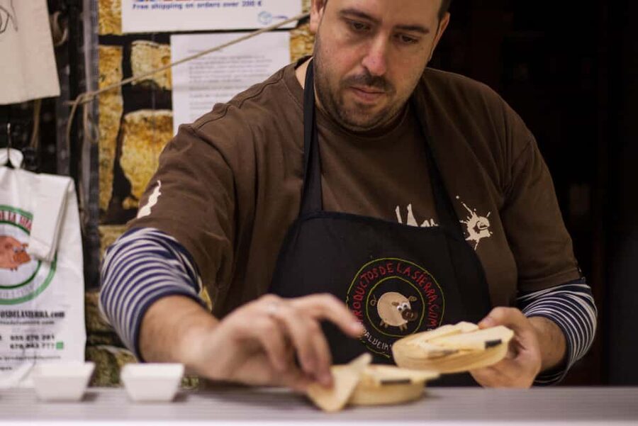 Seville: Food Tour with 10 Tastings of Tapas, Ham, Churros - The tapas kickoff: how the first plates set you up to eat well after the tour