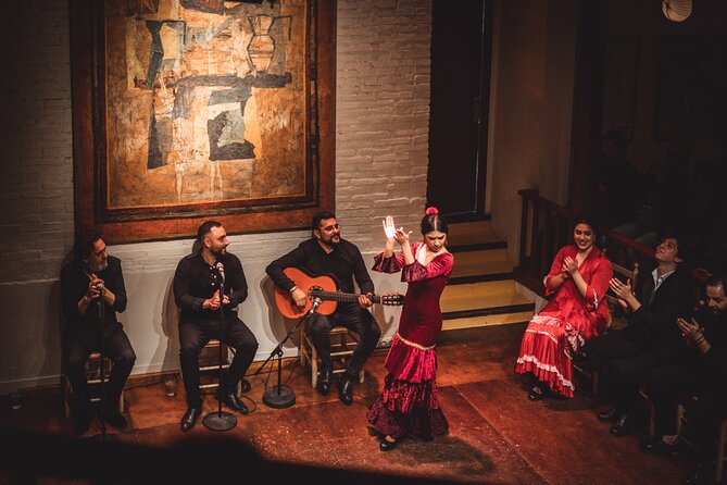 Seville Private Tapas & Wine Experience with Flamenco Show - Timing, walking pace, and what to wear