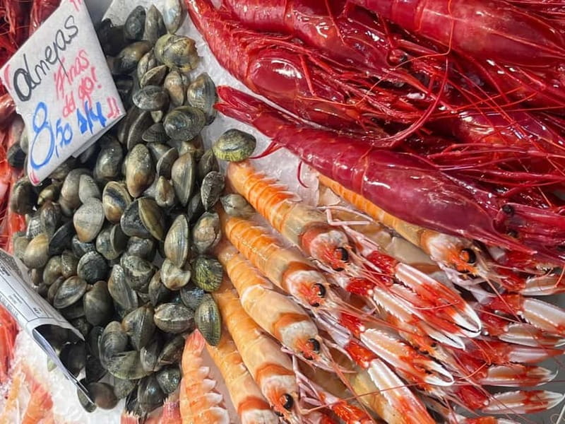 Seville: Secret Food Tour with Tapas and Drinks - The tastings in Triana: taverns, bodegas, and tapas bars