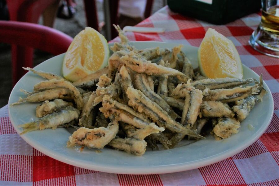 Seville: Tapas and Flamenco Experience - Tapear in real life: 4 tapas and 3 drinks that keep you moving