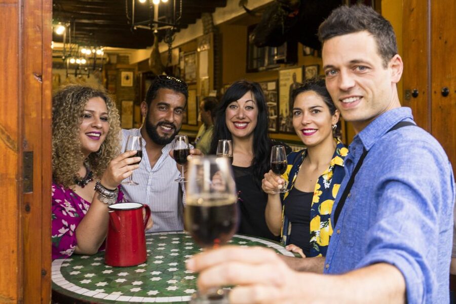 Seville: Tapas Crawl - The first wine and tapas round: how the tour sets the standard