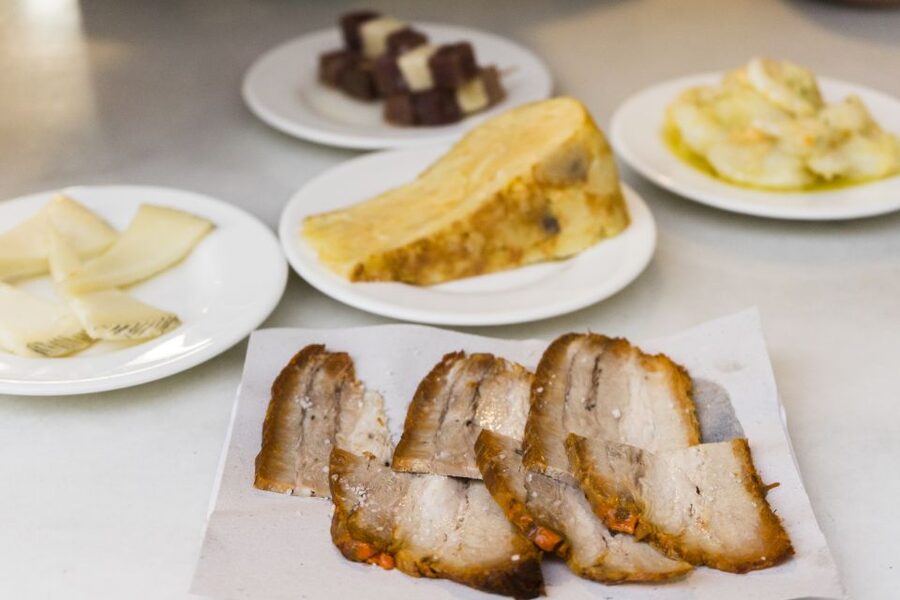Seville: Tapas Crawl - Where to meet and why the starting point matters