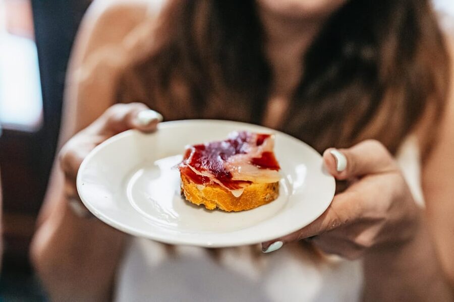 Seville: Tapas, Taverns and History Guided Walking Tour - Tour length and pacing: what 3–3.5 hours feels like in real life