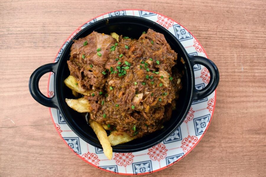 Seville: Tapas, Taverns, and History Walking Tour - Final stop: Andalusian and international fusion, without losing the plot