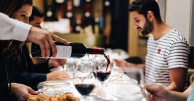 Seville: Wine and Gourmet Tapas Tour - Meeting at Catalina Casa de Comidas and the easy 4-hour rhythm