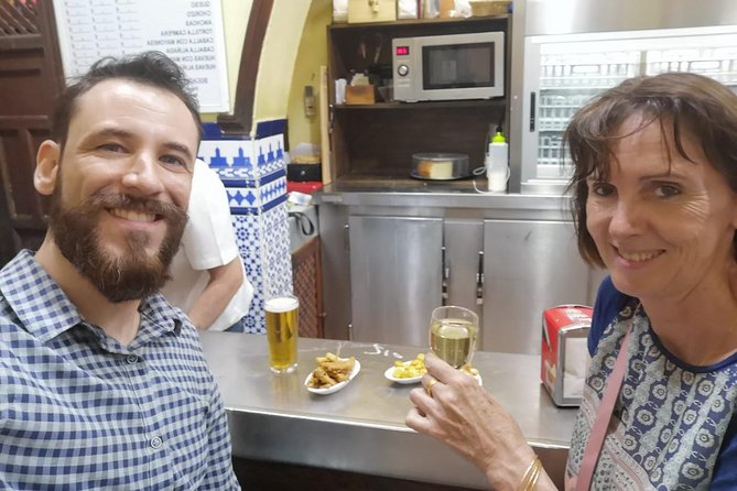 Sevillian tapas tasting on a bicycle (3 bars-3 tapas-3 drinks) - Who this tour suits best