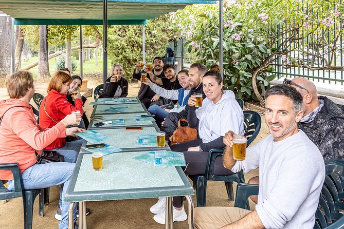 Sevillian tapas tasting on a bicycle (3 bars-3 tapas-3 drinks) - Meet the guides: the human part of the experience