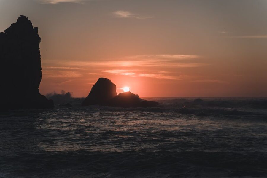 Sintra: Sunset Hike, Tapas & Wine at Secret Beach - Cabo da Roca: Western Edge of Europe and the First Sunset Light