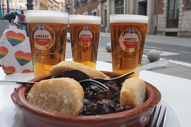 Small Group Tapas Tour in Madrid - Stop 1: the first tasting and why the decor matters