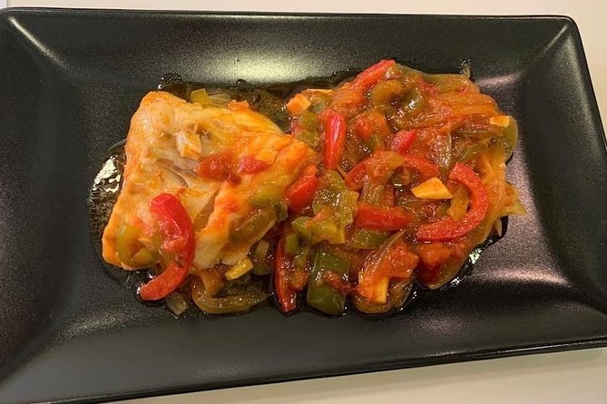 Spanish Tapas & Paella Cooking Class in Central Madrid with Lola - Quick takeaways