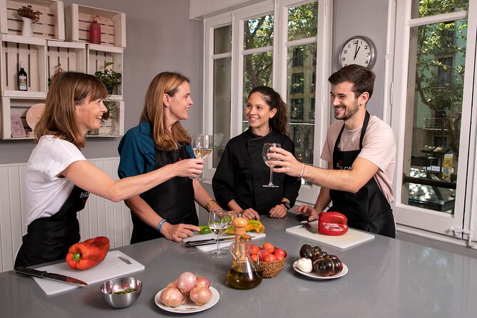Spanish Tapas Workshop: Boqueria Tour & Rambla Views - Finding the meeting spot on La Rambla (and why 5 pm matters)