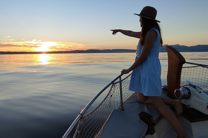 Sunset Boattrip + Tapa + Cava - Quick hits before you go