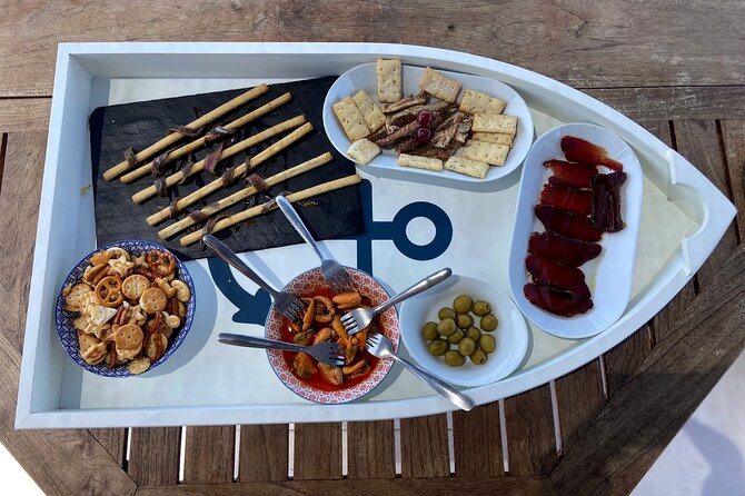 Sunset Boattrip + Tapa + Cava - Photos, Playlist Energy, and Crew That Actually Works