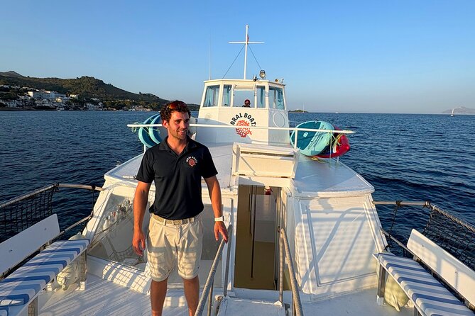 Sunset Cruise in Alcudia with Tapas & Swimming - Tapas, Homemade Sangria, and the On-Board Bar Reality