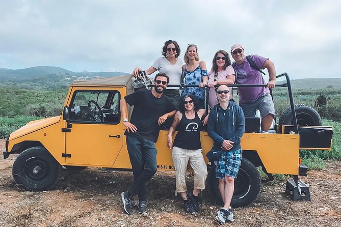 Sunset Hike, Tapas & Wine at Secret Beach - Tapas, wine, and music: the meal as part of the moment