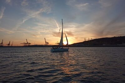 Sunset Sailing Experience w/ Live Spanish Guitar & Spanish Tapas - Live Spanish guitar that actually fits the moment