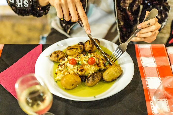 Tapas And Tascas: Private Food Tasting Experience In Lisbon - Praça do Comércio start: coffee, pastry, and orientation