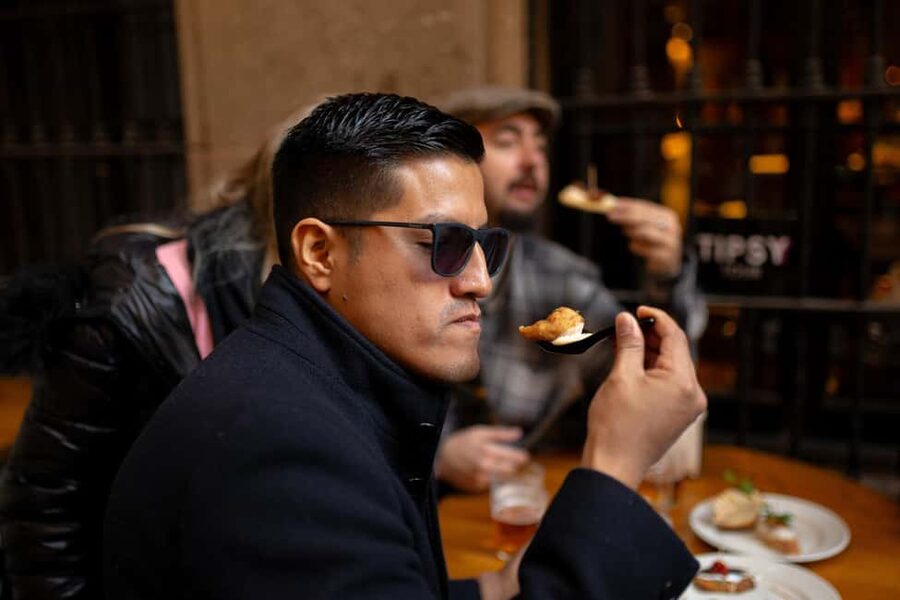 Tapas Food Tour with Dinner in Barcelona - Why This Barcelona Tapas Walk Makes Dinner Easier