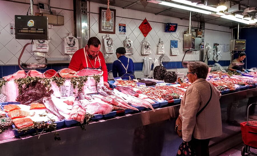TAPAS GASTRONOMIC TOUR - Central Market of Valencia: your first bite starts in the stalls