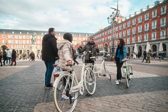 Tapas & Guided tour on a Vintage Bike through Madrid - Meeting Point at C. del Espejo: Starting Easy, Ending Simple