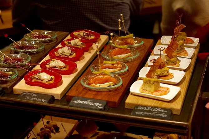 Tapas like a local Private Tour in Barcelona - How the tour stays easy: pickup, public transport, and the radio system