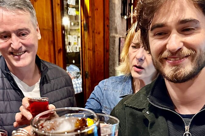 Tapas&Tours with Leo - Tasting Culture and History - Food-first pacing: how to get the most out of each bar