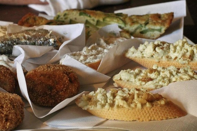 Tapas & Wines through secret Venice - What you’ll eat and drink: cichetti variety plus three local wines