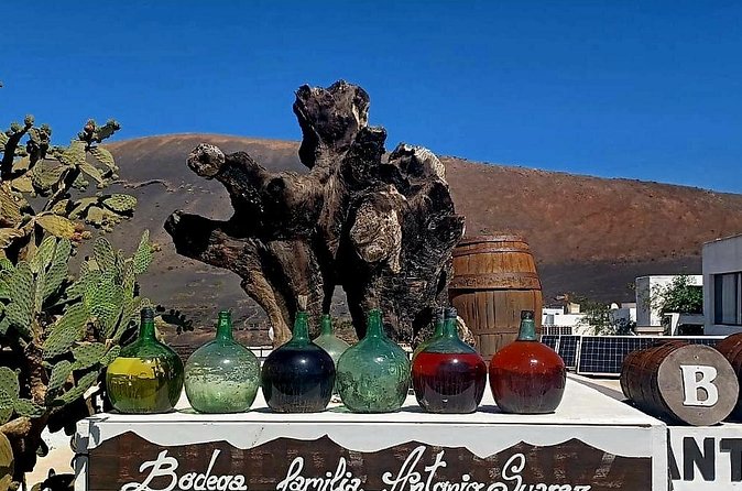 Taste Tradition 4 Wineries and Tapas Bar - Bodega Stratvs: the cherry on top, plus award-winning cheese