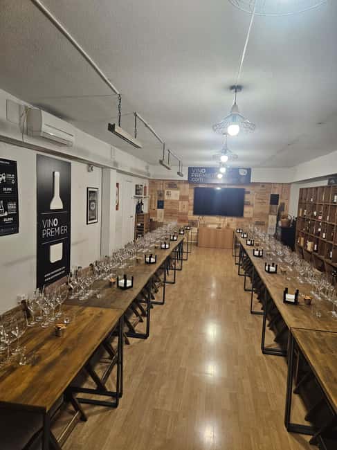 Tasting 3 glasses of wine + 3 tapas - Vinopremier Wine Bar: where the tasting starts in Madrid