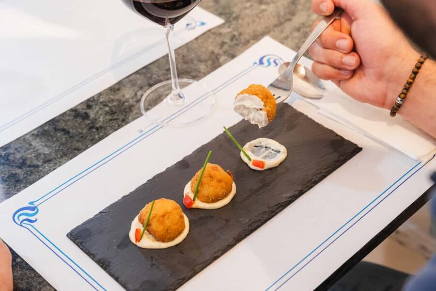Tenerife: Gourmet Tapas and Wine Tour - How the self-guided tapas route really feels