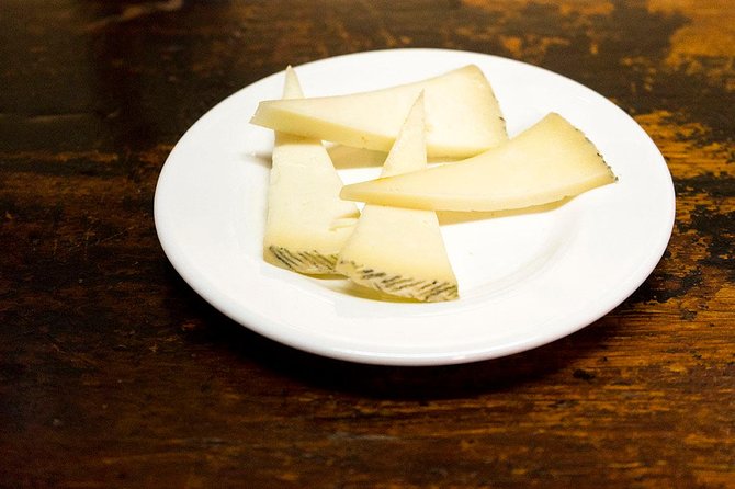 The Seville Tapas Crawl Tour by Food Lover Tour - Who this Seville tapas crawl suits best