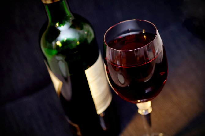 Toledo Tour with Tapas, Wine Tasting and Optional 3 Monuments - Wine and tapas at Enodifusión: the break that actually adds value