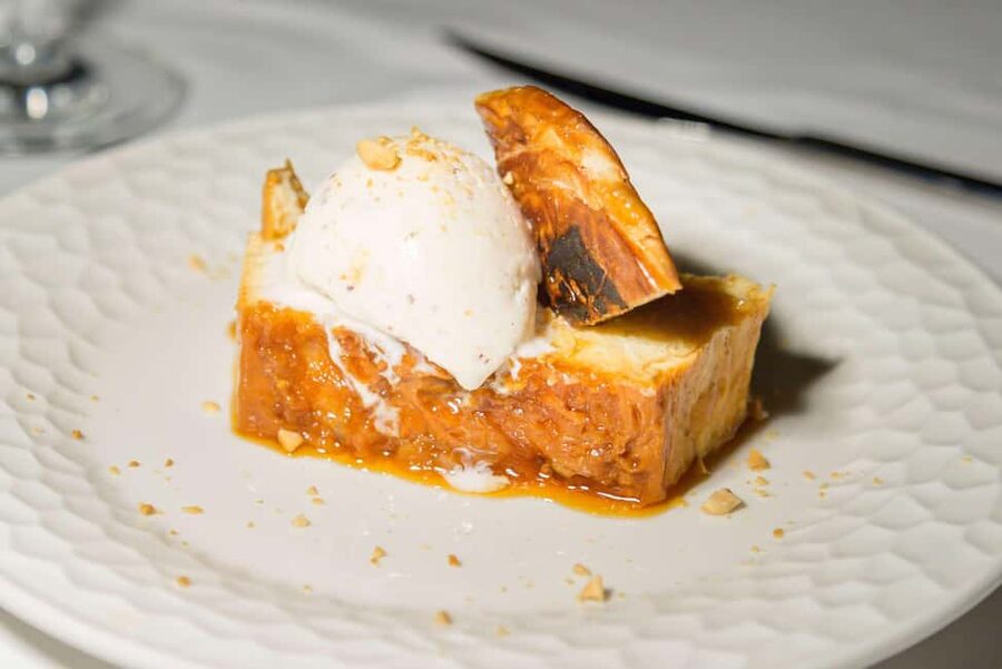 Treurer: Tapas Gourmet and Extra Virgin Olive Oil - Language, Dress Code, and Best-Fit Travelers